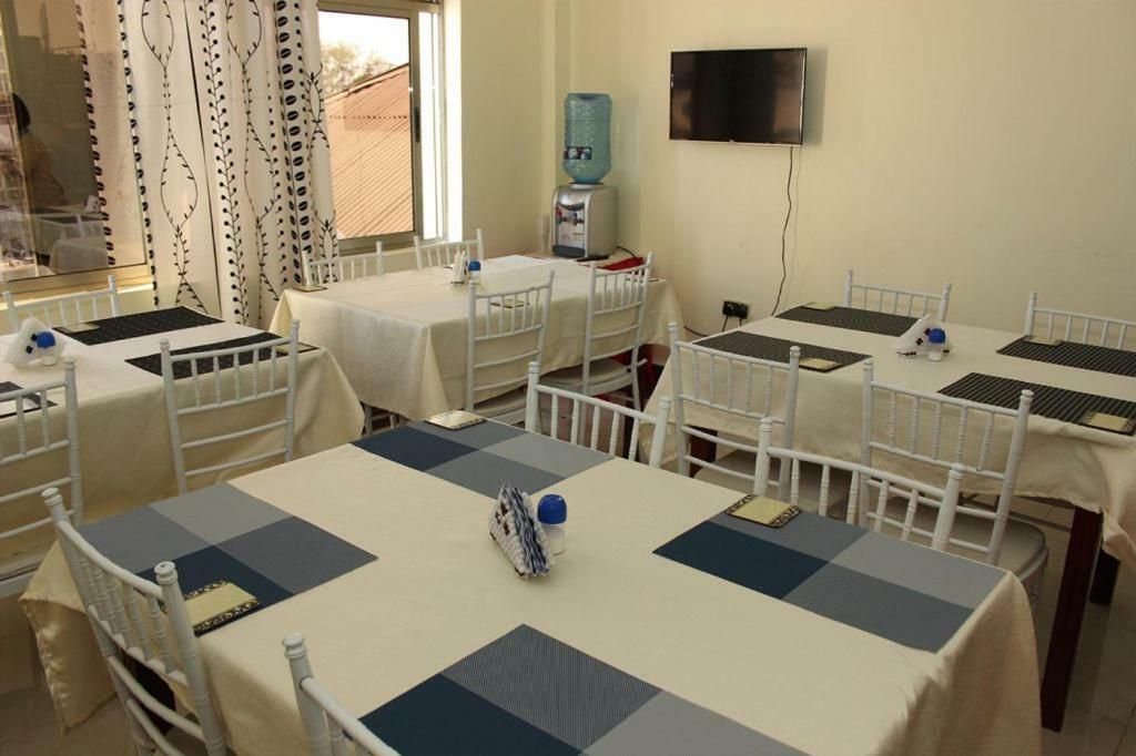 Gees Inn Νακούρου Εξωτερικό φωτογραφία